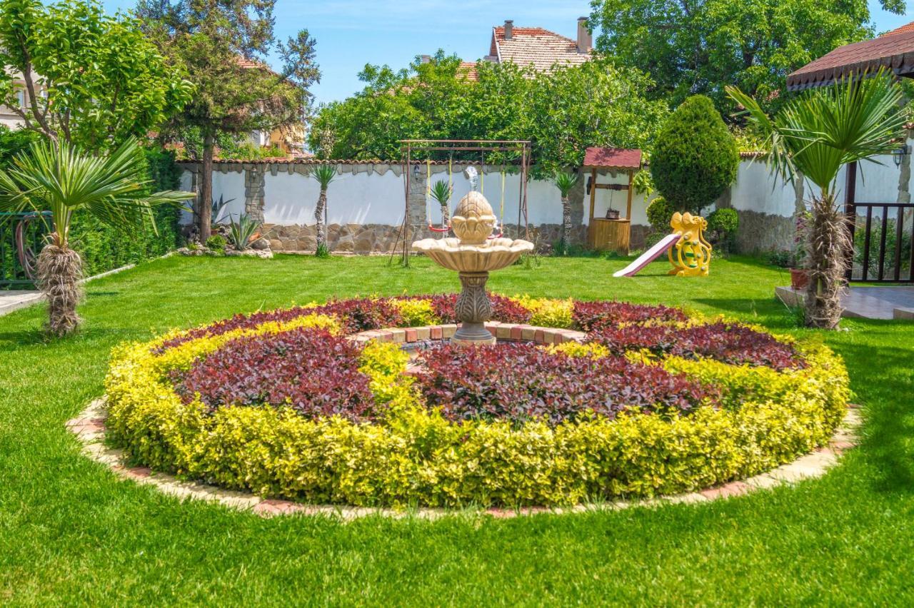 Chrystal Guest House Obzor Esterno foto