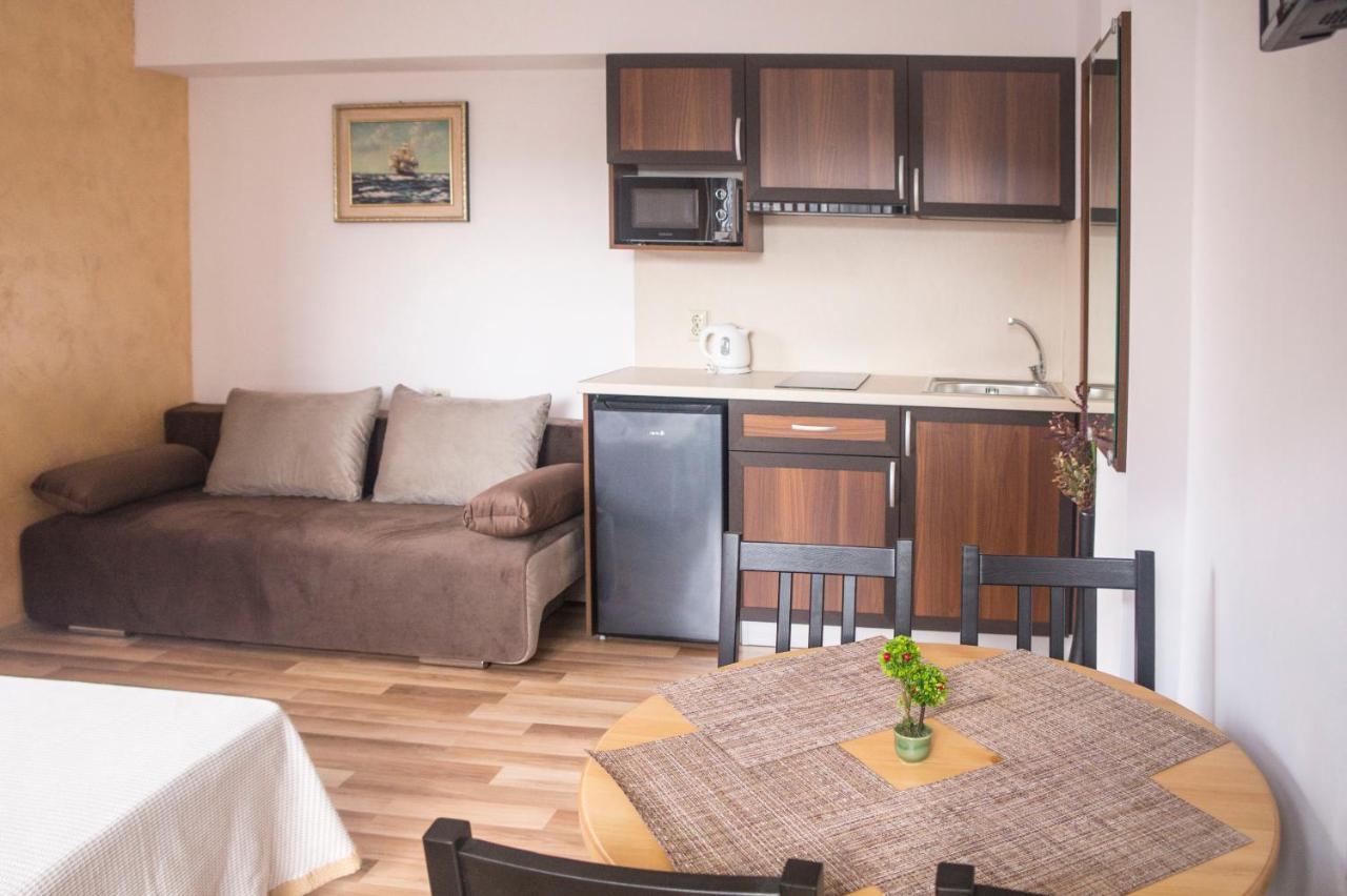 Chrystal Guest House Obzor Esterno foto