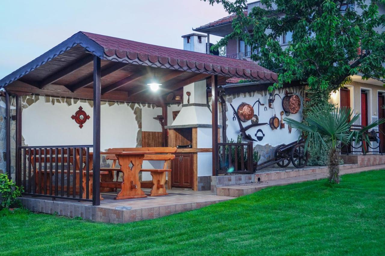 Chrystal Guest House Obzor Esterno foto