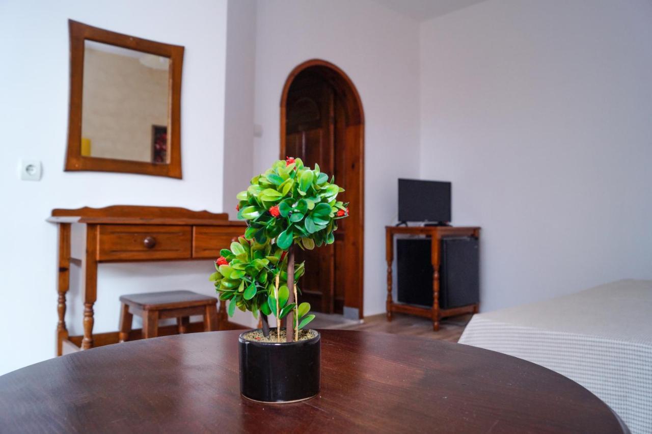 Chrystal Guest House Obzor Esterno foto